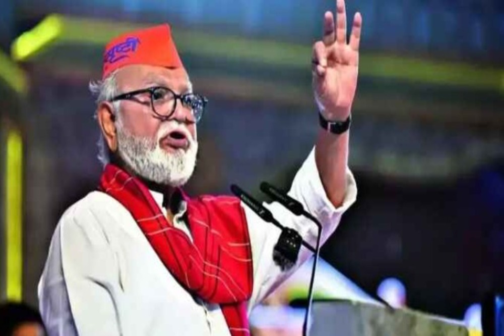 भुजबळांची नाराजी अखेर दूर, धनंजय मुंडेंच्या जागी मंत्रिपदाची संधी